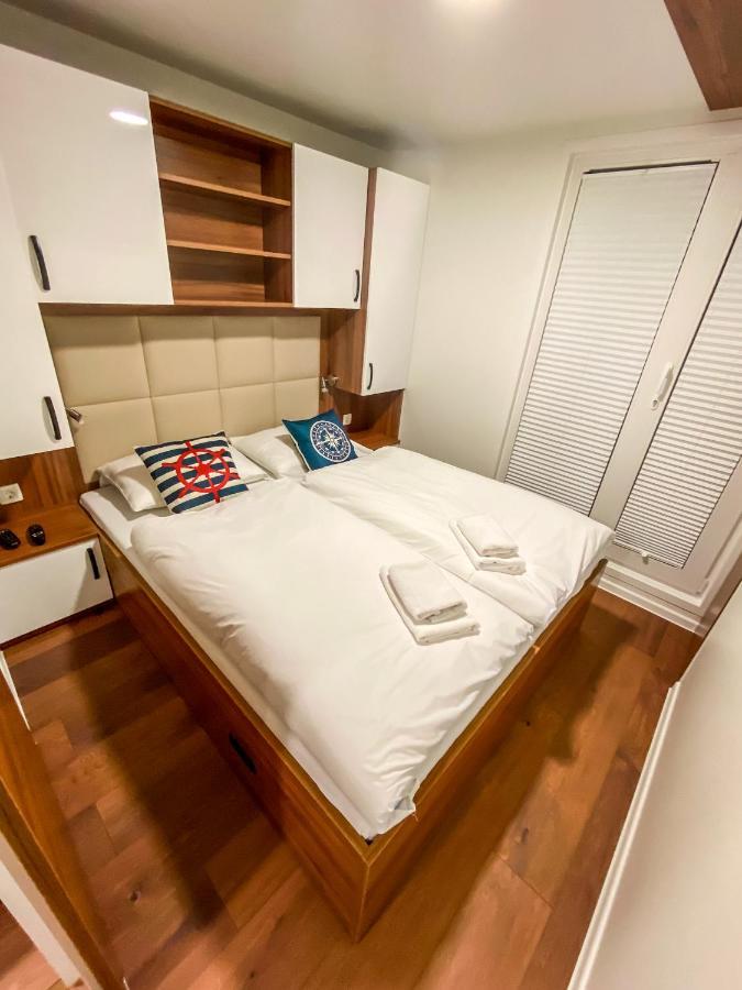 Apartamento Sh Porto 1 Floating House, Marina Portoroz Exterior foto